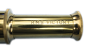 HMS Victory望遠鏡の刻印