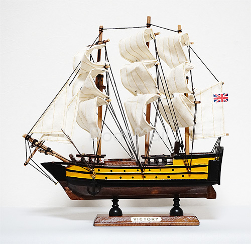 HMS Victory 23cm